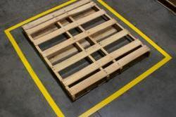 Stripe marking yellow workcell