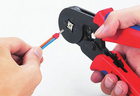 Wire crimping tool