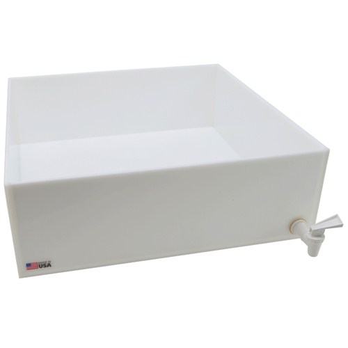 Dynalon 108884-5, 18x18x6" High Density Polyethylene Dispensing Tray